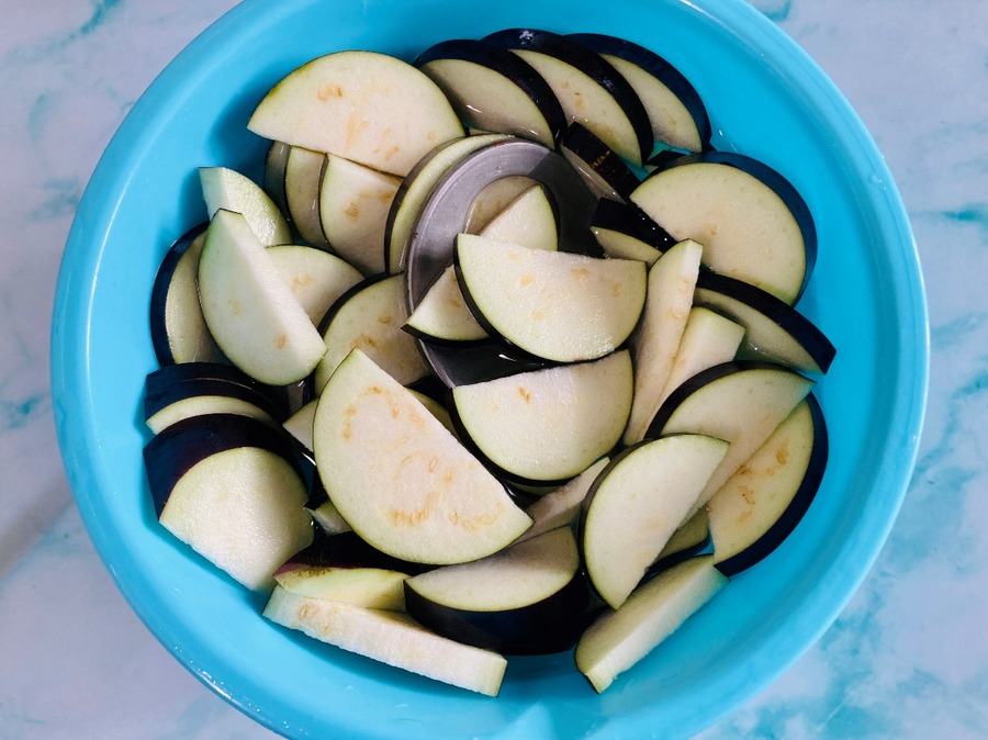 ナスやきゅうり漬けの色つけ、黒豆の色つけにも使用することができます