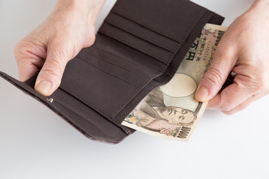 廃車をお考え？　「自賠責保険」を解約すると、お金が戻ってきます