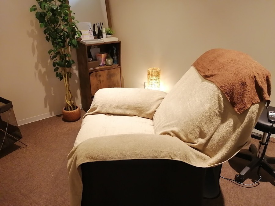 【10月権利確定銘柄】リスクはあるが「約100円で優待券5000円分」 1000円の株主優待券1枚+2200円支払い、アイマッサージ体験談