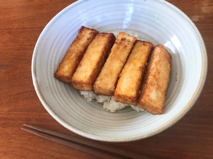 厚揚げのかば焼き丼ぶり