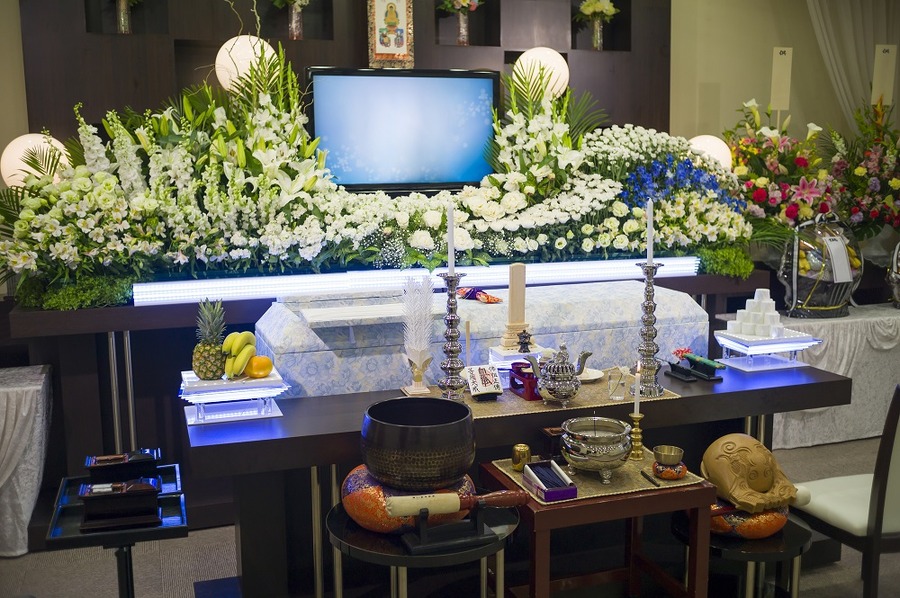 自分らしいお葬式にしたい　最近「多様化」しているお葬式の費用・様式について