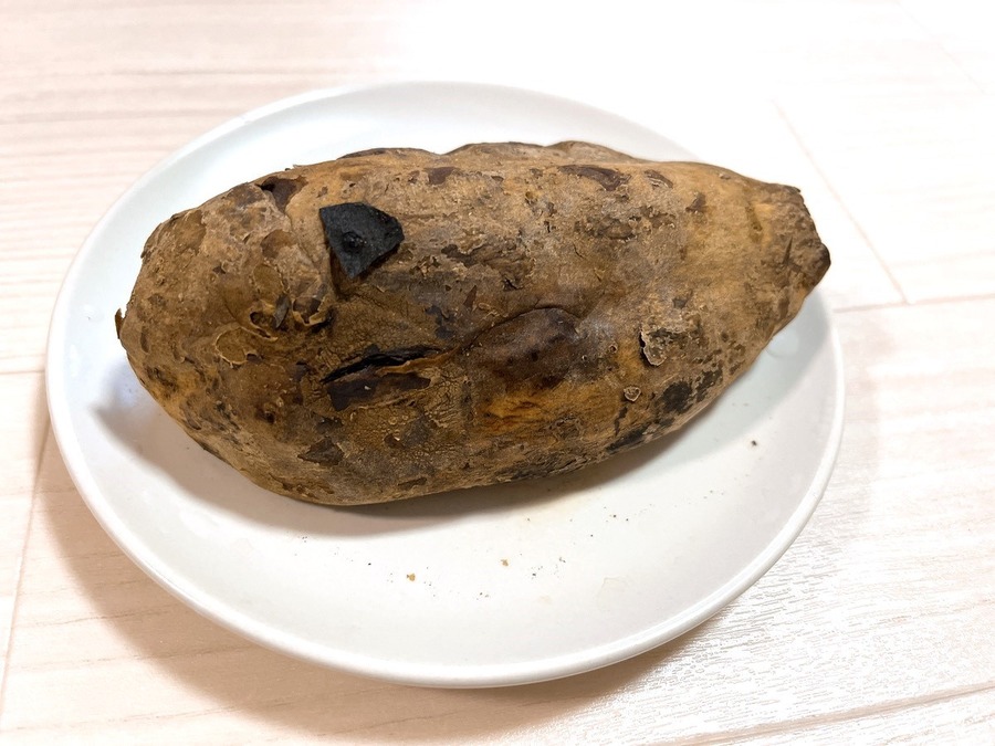【業務スーパー】やっと見つけた！1個80円の「黄金の焼きいも」はおいしい？〈実食レポ〉