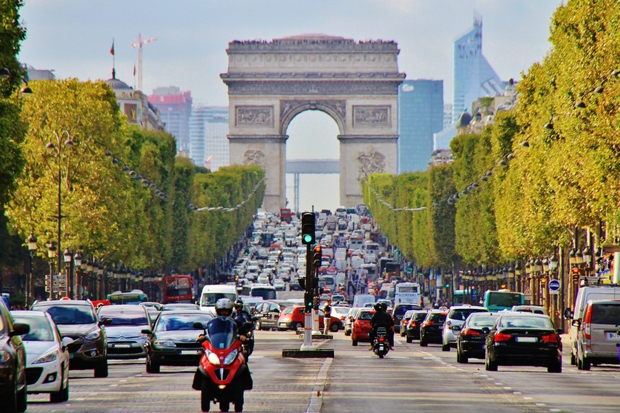 フランスの有名ブランド品のターゲットは誰か（移民大国と国策ブランドの裏話）