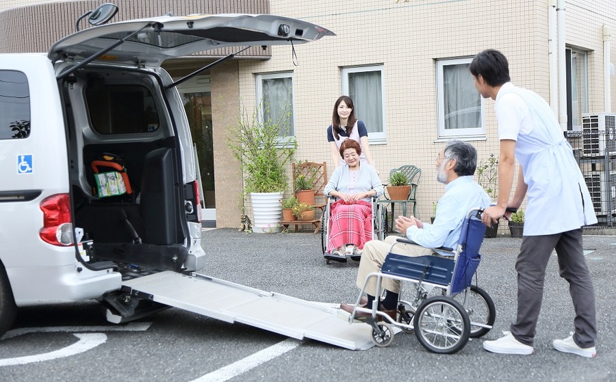 平均寿命はさらに延びる　あなたが介護状態になる確率とその費用