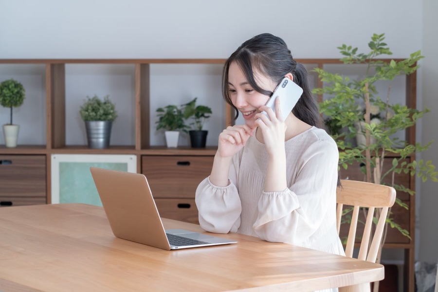 最低賃金には2種類ある　テレワーク時や残業代など「実務上の影響と注意点」とは？