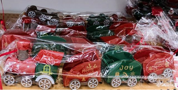 元100均店員推し！ダイソーの「高見えクリスマスグッズ」