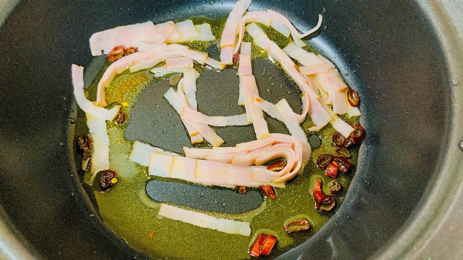 【お正月太りが気になる】低糖質でヘルシーな「豆腐皮スライス」で作る　1人分170～270円台の絶品ダイエットレシピ