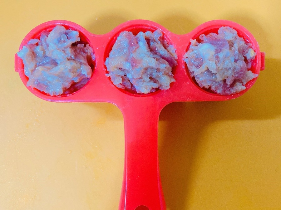 【1人分100円台】セリアの調理ツール「ふりふりご飯ボール」のアレンジレシピ