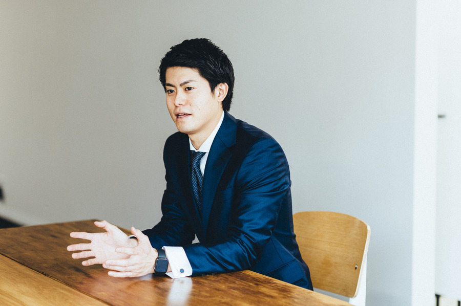 「プログリットの成長の理由は？」「今の株価は？」「本田圭佑氏はどんな人？」代表取締役社長 岡田祥吾氏にインタビュー