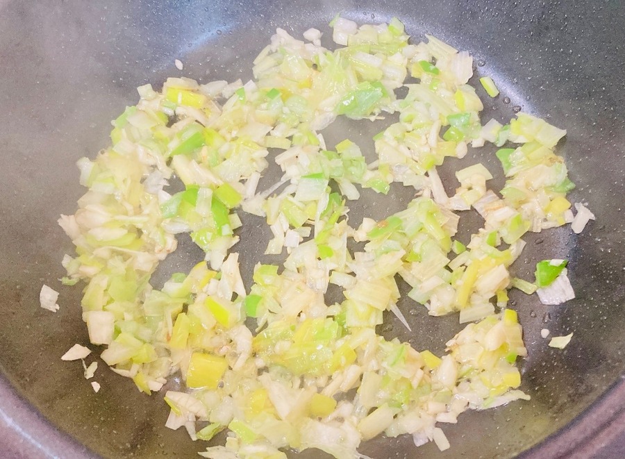 プチプラ食材を使って節約！なんちゃって贅沢レシピ3選　北京ダック風、エビチリ風など【 1人120～207円】