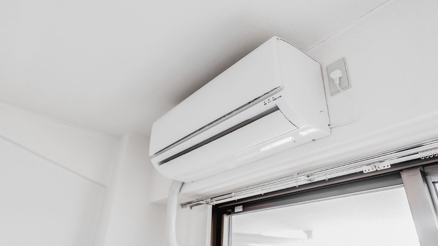 エアコンクリーニングの副業需要が増えてる？休日1日のみ稼働でも月収10万円が射程圏内になるわけ