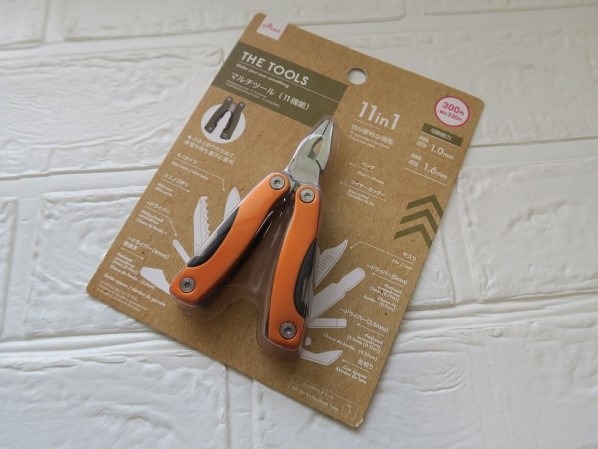 マイ防災バッグ、合計2750円　100円ショップでそろえたグッズ12品公開