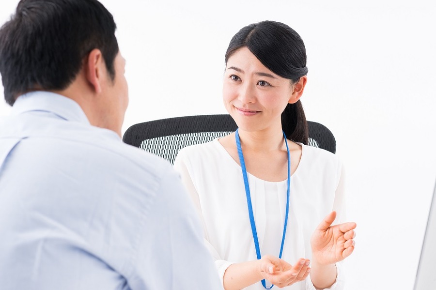 違法な残業などの労働問題で困ったら、「無料相談」できる機関があります
