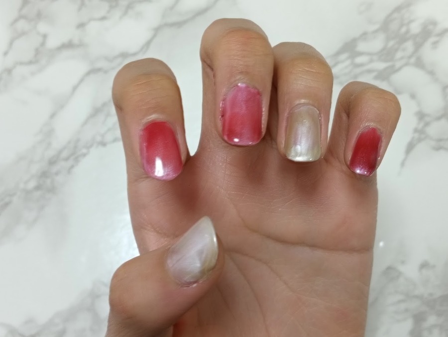 セリア330円でできるマグネットネイル！初心者でも簡単グラデーションでおしゃれな手元に