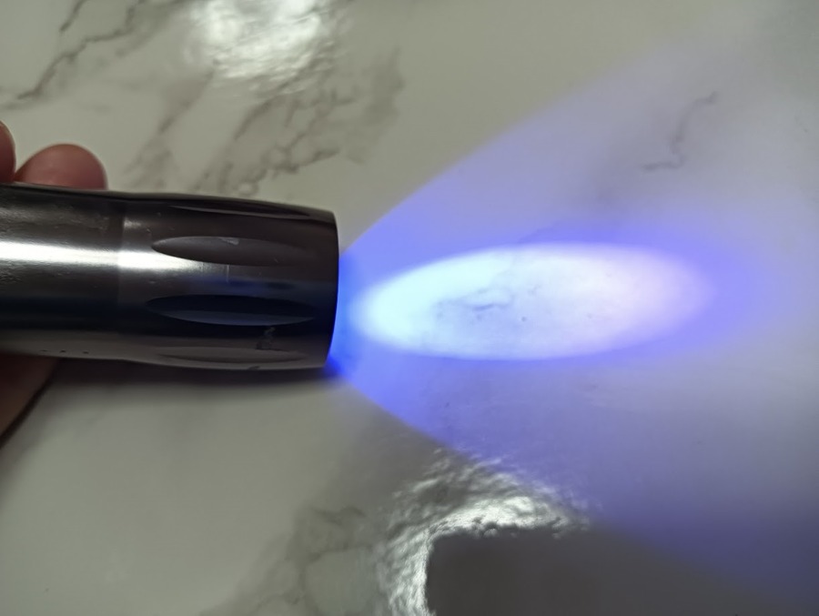 セリア330円でできるマグネットネイル！初心者でも簡単グラデーションでおしゃれな手元に