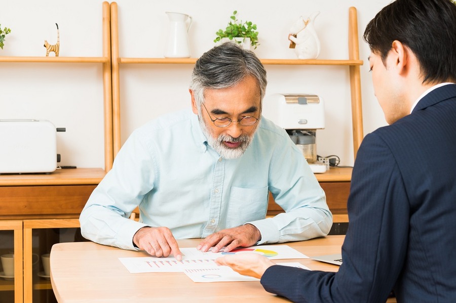 保険金を誰に渡す？　相続にも使える「保険金の受取人」は適切に変更しておく必要がある。