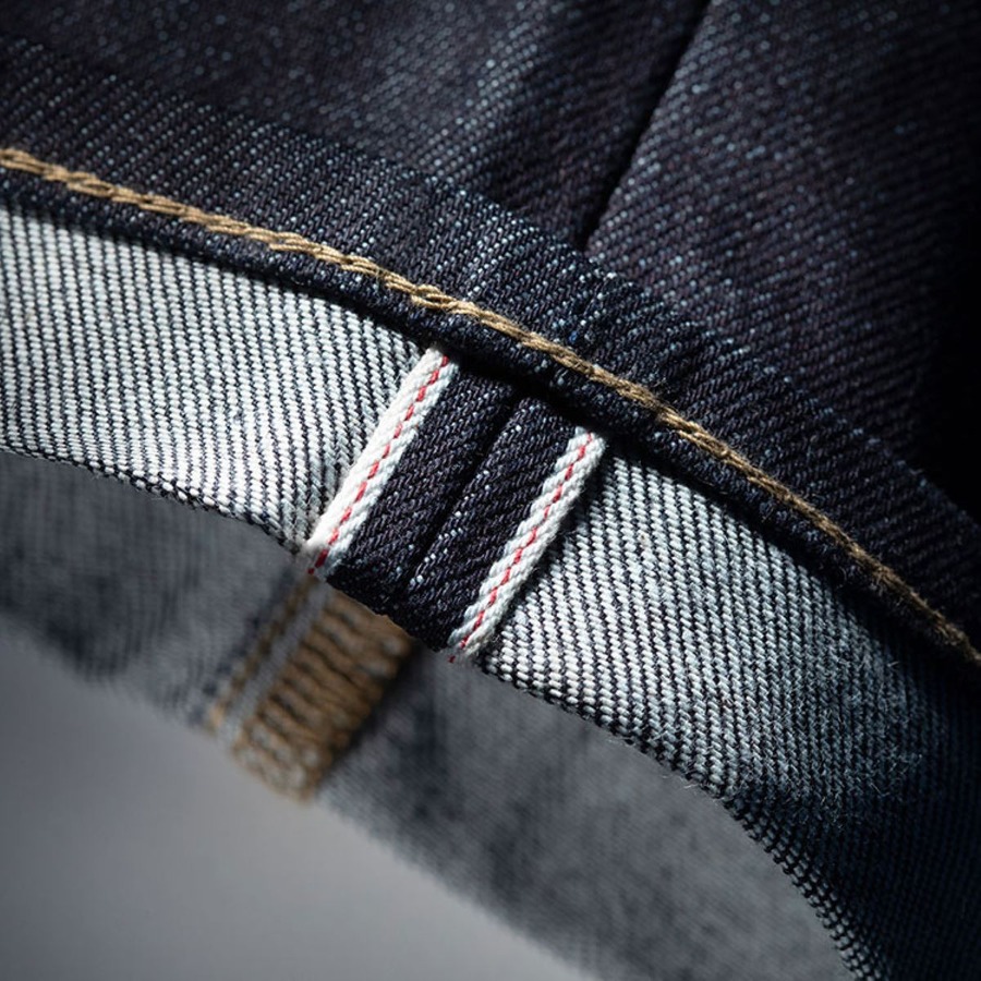 花粉がつきにくい！ユニクロのセルビッジデニムのコスパがスゴい　4つのメリットと選び方の注意点