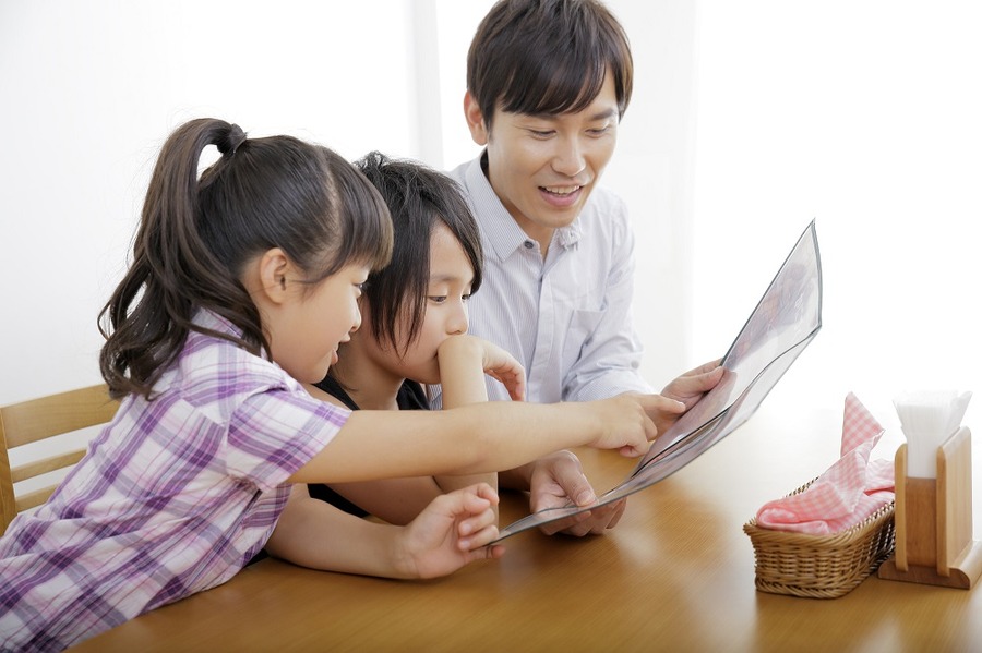 全国で使えるようになる「子育て支援パスポート」を使おう　各種割引、優待サービスの一例を紹介