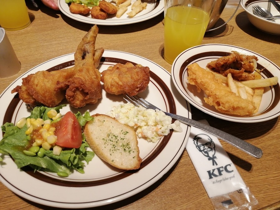 【ケンタッキー】全国で3店舗しかないビュッフェへ行ってきた！　「元とれ」攻略