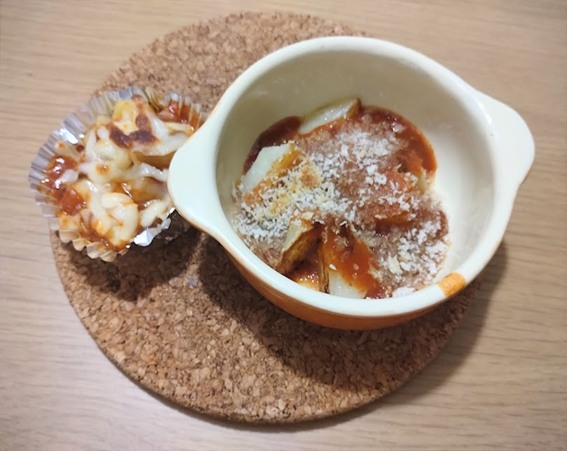 自炊のマンネリ解消！ダイソー調味アイテム　揚げずにできる王将酢豚の素、アレンジ自由なミートソースなど6選　