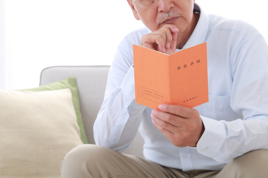 やまない雨はないように、「年金カット法案」のスライド調整率による「年金減額」も永遠ではない（2023年まで）　
