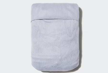 ユニクロ「今週のチラシ」1,990円に値下げ！ UVカットパーカ、メンズとレディースの違いと上手な選び方