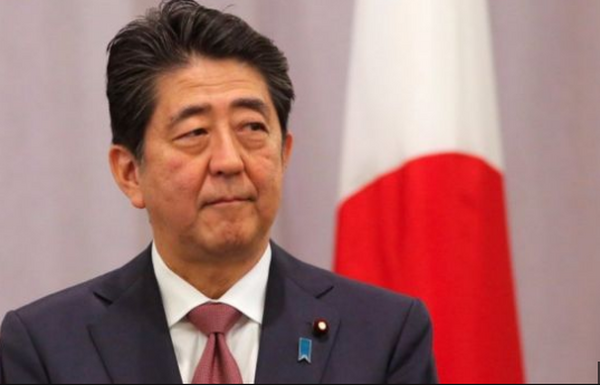 大統領も株価も予想は外れたのだから、「予想しない投資法」でいこう