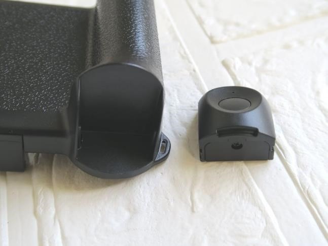 メルカリで価格高騰！見かけたら即買いなダイソー「ワンハンドシャッター」550円詳細レビュー