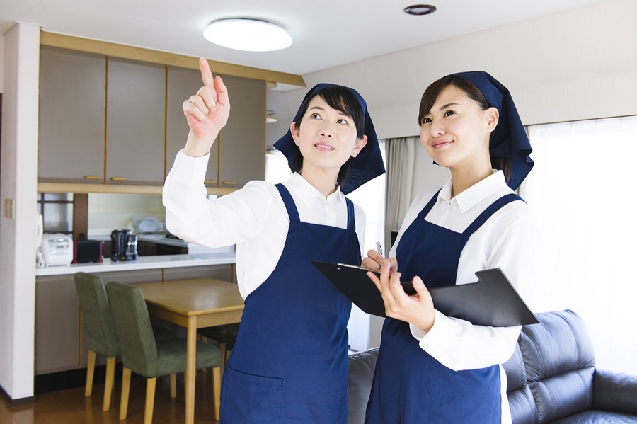 【年末の大掃除】「家事代行サービス」の相場と少しでも安く頼むポイント3つ