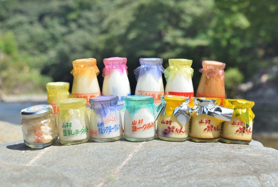 山村乳業、牛乳パック入り本格かき氷「山村氷」をワンコイン500円で販売開始