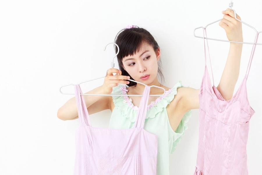 手持ちの服を増やさず最新ファッションを楽しみたいなら、「月額借り放題サービス」がおすすめ