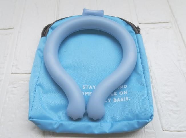 猛暑！キャンドゥ商品クールネックリング「ケース」330円の実力は？ひんやりを保てるかレポ