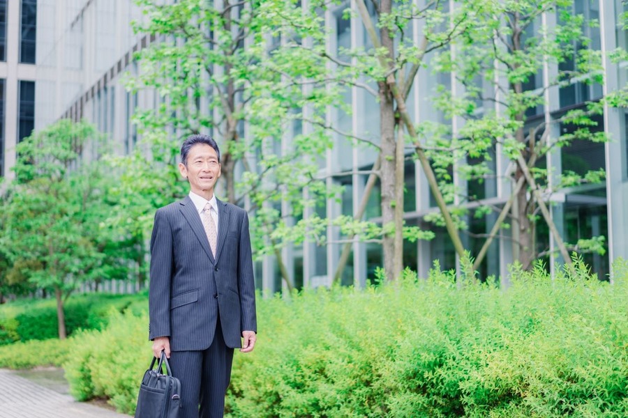 厚生年金保険の加入期間の5年延長を「容易にする」制度と「難しくする」制度