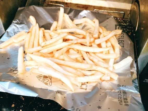 冷めたポテトをひと手間で「カリカリに復活」5選＋NGな温め方【マクドナルド編】