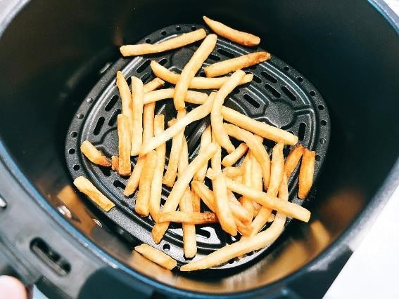 冷めたポテトをひと手間で「カリカリに復活」5選＋NGな温め方【マクドナルド編】