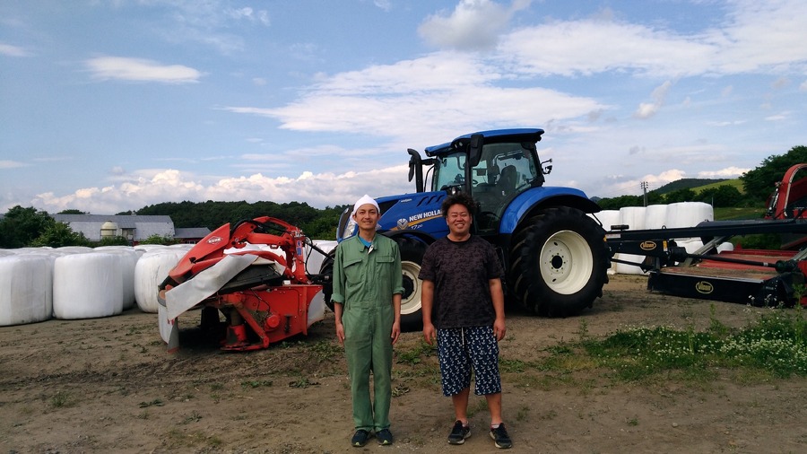 抽選で1000人に酪農柄のオリジナルハンカチ2枚組プレゼント　パルシステム、夏季の牛乳消費促進キャンペーン開始