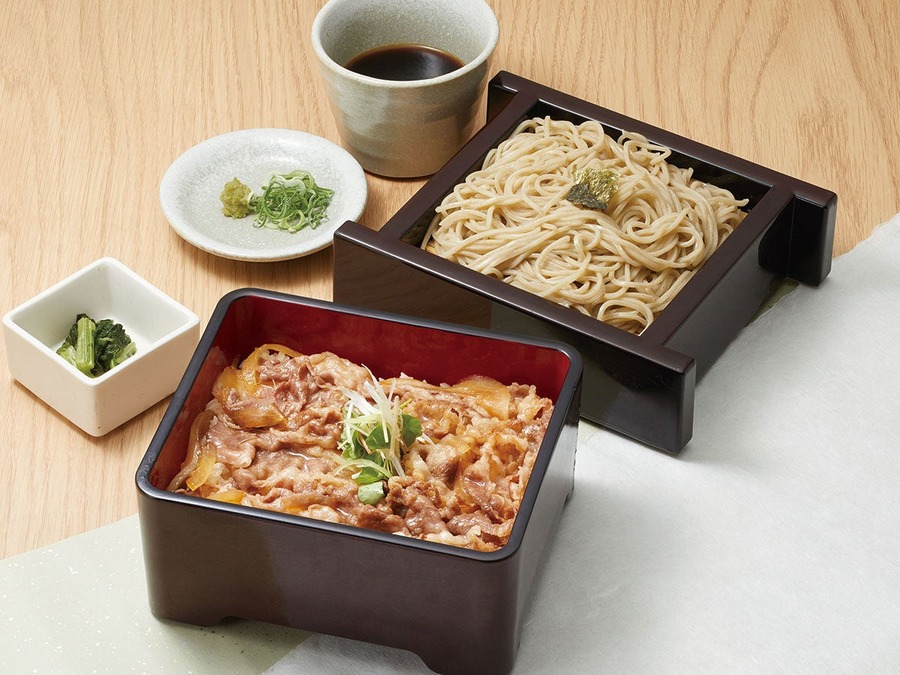 家族亭が夏のごちそう重フェアを開催！九州産黒毛和牛と上うな重が登場(8/1-9/1)