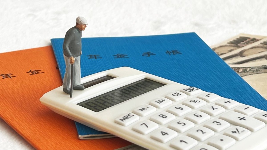 国民年金の加入期間の5年延長を見送ったのは「低年金対策の方向転換」だとみる理由