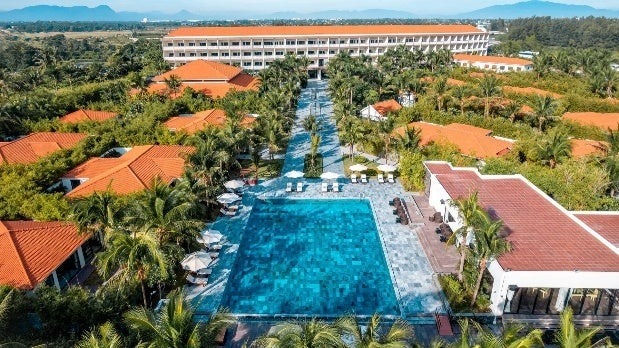 ベトナム行き往復航空券当てよう！　バリ王50周年記念インスタフォローいいね＆コメントキャンペーン(8/31まで)