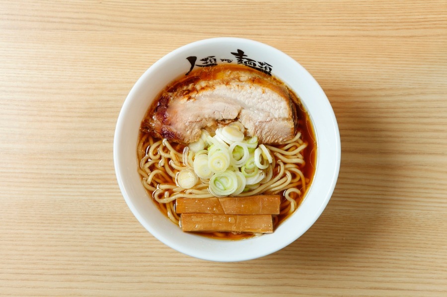 【ネコとふれあいながらラーメンを食す】大阪の超人気ラーメン店が西宮に新店舗「麺とかつおの物語」8/30オープン