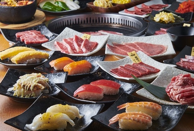 かみむら牧場「全国うまいもん祭り」北海道から沖縄まで日本各地のグルメメニューが堪能できる(8/28-10/29)