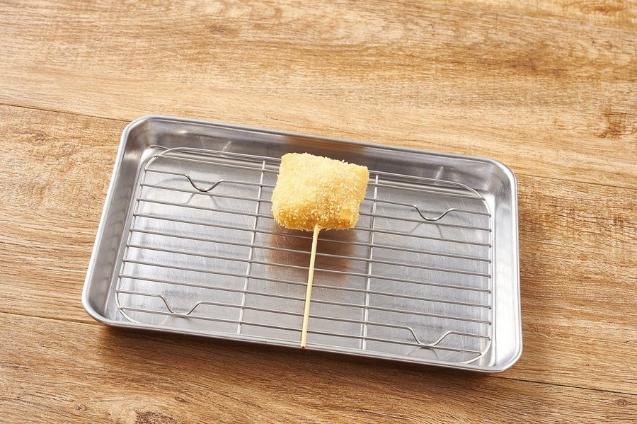 3つのBIGな企画！　串カツ田中「串(9、4)の日」キャンペーン　チェックインで串カツ110円クーポン、「串カツ豚」キーホルダー当たる