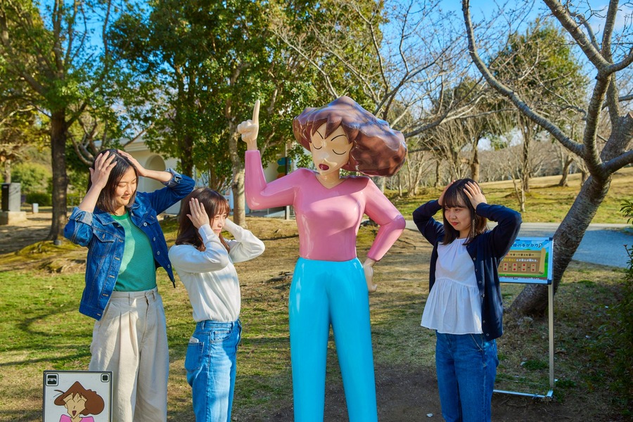 淡路島で「クレヨンしんちゃんクイズラリー」再登場！　参加者にはオリジナルステッカー(9/7-30)