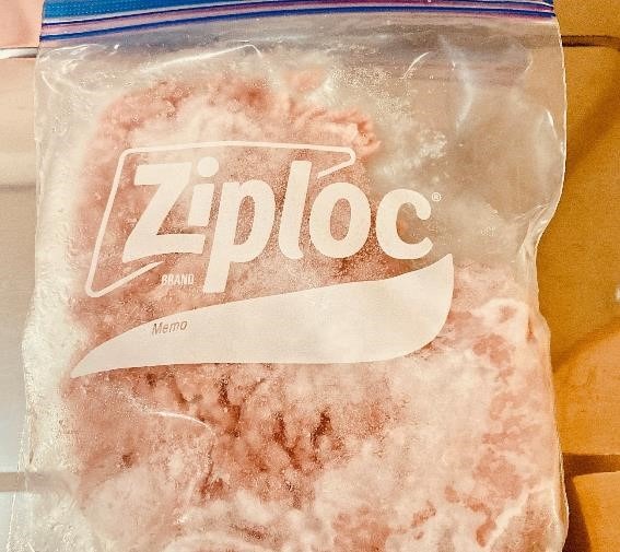 コストコ最新おすすめ商品＆フードコートメニュー紹介！　噂のロティサリーチキン(898円)の切り分け方＆リメイク方法