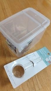 洗剤は液体・粉末どっちがいい？価格重視ならトップバリュ＆業ス―粉末、袋ごとすっぽり入る100均詰替容器も紹介