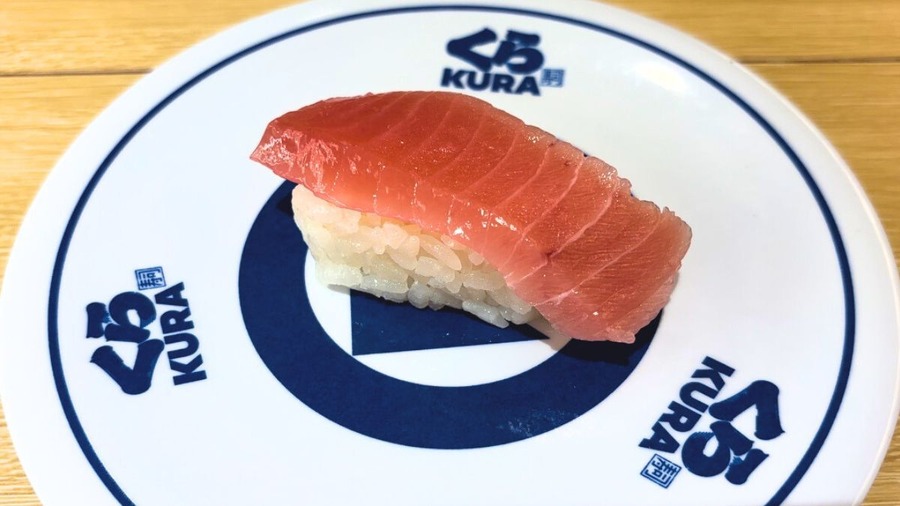 【くら寿司初のタラバガニ！】「かにとまぐろ」フェア開始！そして、「シャインマスカットカフェ」復活！ワンピースコラボと盛りだくさん！