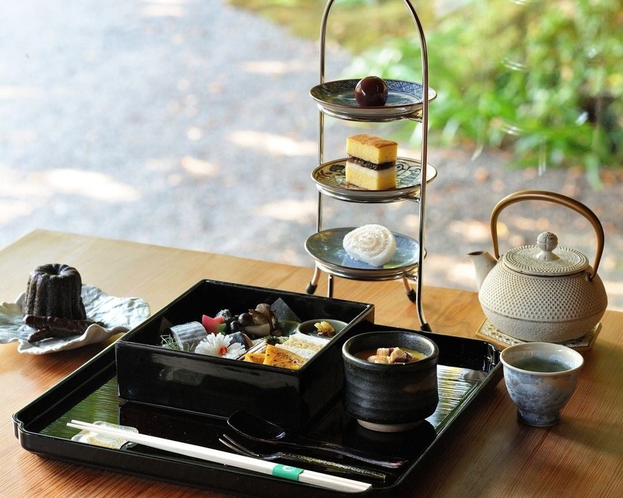 秋の嵐山を満喫！紅葉観覧屋形船と和のアフタヌーンティー(11/21-12/7)