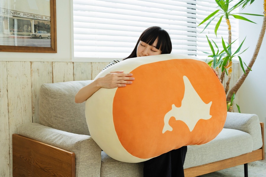 巨大蒸しパンのフワフワぬいぐるみ当たる！『北海道チーズ蒸しケーキFAN BOOK』重版記念キャンペーン開始(9/17-30)