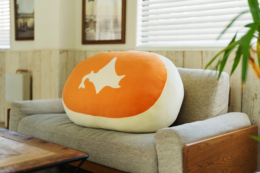 巨大蒸しパンのフワフワぬいぐるみ当たる！『北海道チーズ蒸しケーキFAN BOOK』重版記念キャンペーン開始(9/17-30)