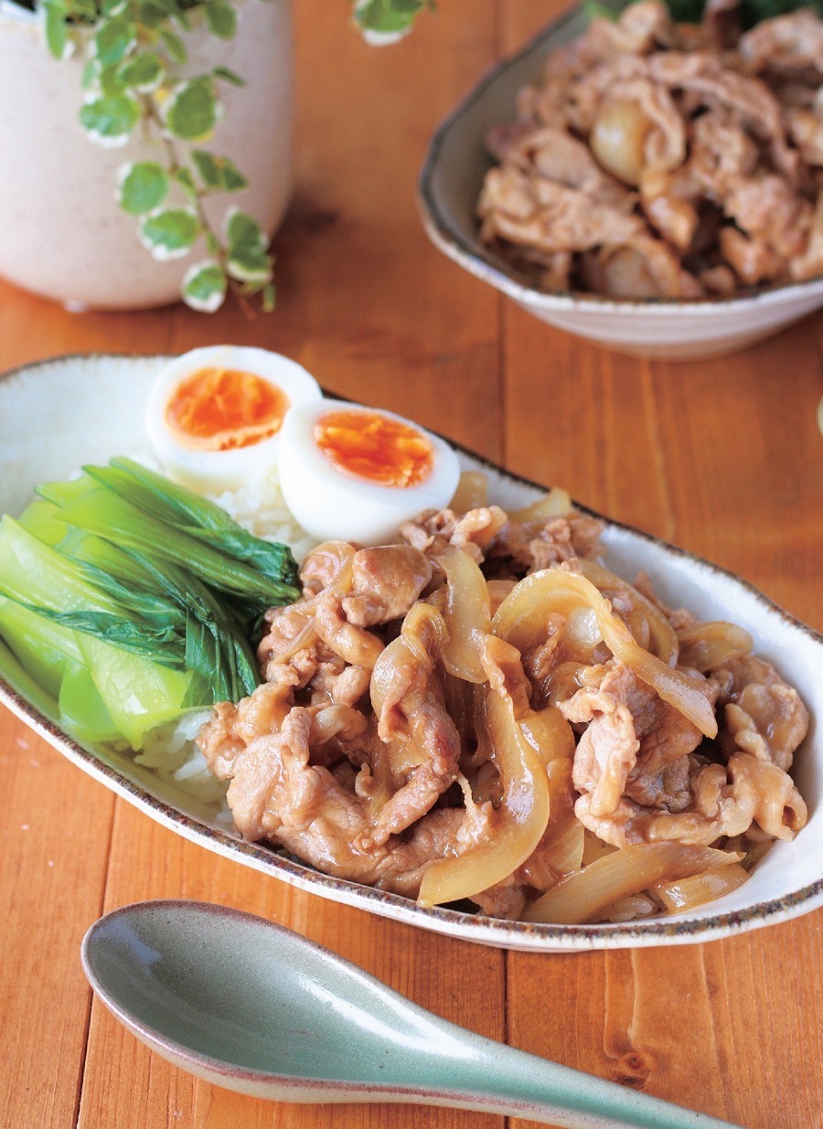 クックパッドで人気の料理家・青木ゆかりさんのレシピ本『作業5分で不思議パン』が大好評
